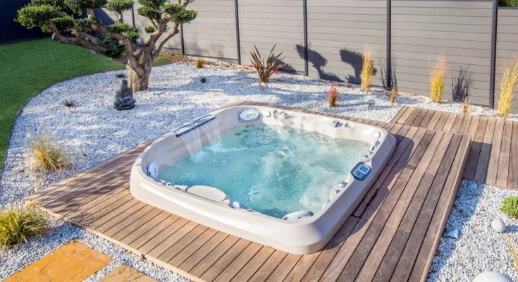 A hot tub | Source: Shutterstock