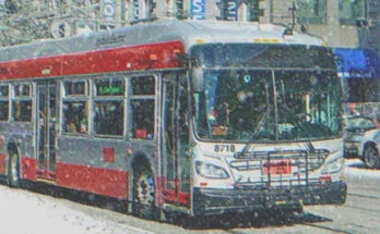 An bus in a snowy day | Source: Shutterstock