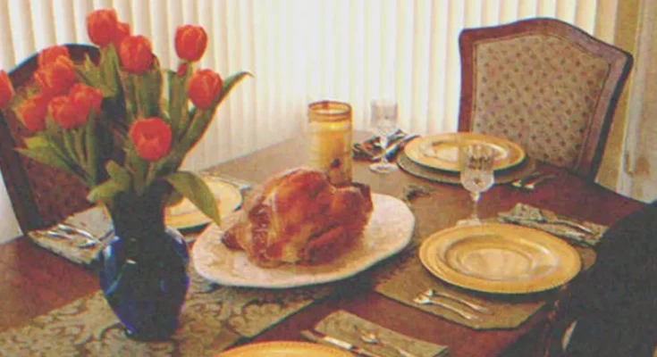 A dinner table set up | Source: Shutterstock