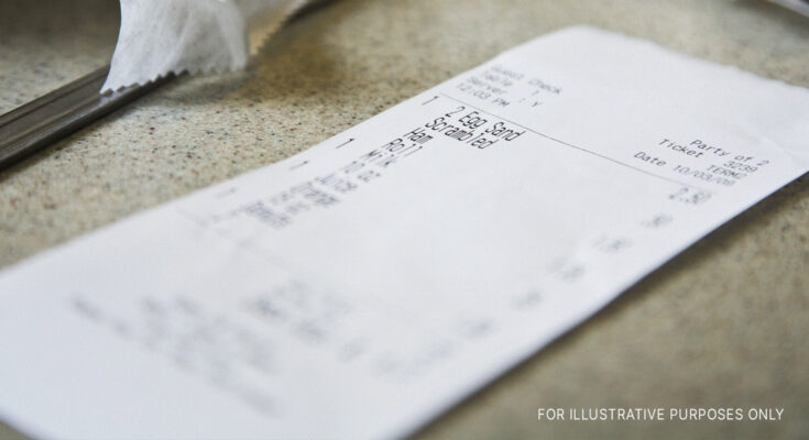 A restaurant receipt | Source: Getty Images