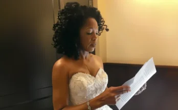 A bride reading a letter | Source: Amomama