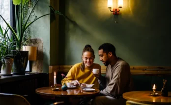 Couple at a restaurant | Source: Getty Images