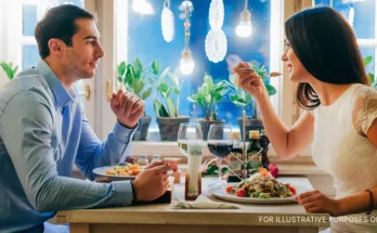 Man and woman having dinner | Source: Getty Images