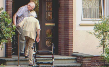 Elderly couple at doorway | Source: Shutterstock