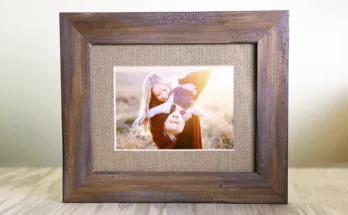 A picture of a mother and her daughter | Source: Shutterstock