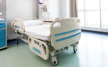 A hospital bed | Source: Shutterstock