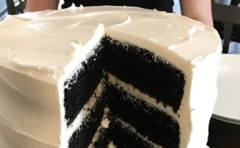 A close up of a cake | Source: AmoMama