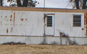 An abandoned trailer | Source: Shutterstock