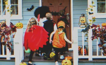 Kids trick-or-treating on Halloween | Source: Shutterstock