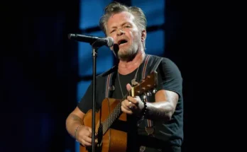 The country singer onstage | Source: Getty Images