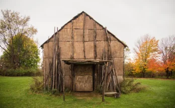 Old wooden barn | Source: Freepik