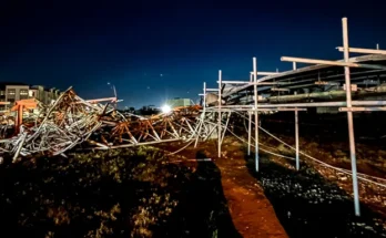 A collapsed radio tower in Houston. | Source: X/HoustonFire