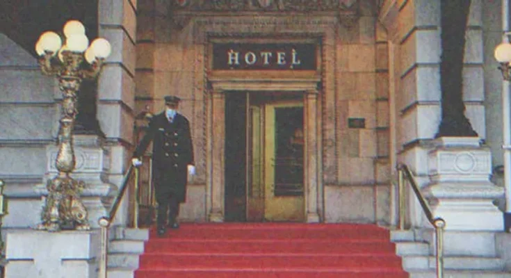 The entrance of an hotel | Source: Shutterstock