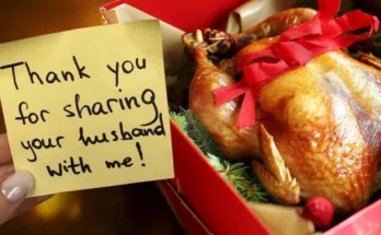 A note and a turkey | Source: Amomama