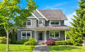 A suburban house | Shutterstock