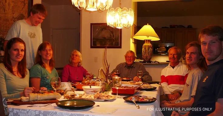 Family dinner | Source: Flickr.com/peterlong/CC BY 2.0