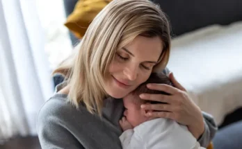 A woman with her baby | Source: Shutterstock