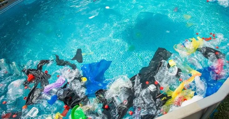 A pool with trash in it | Source: Shutterstock