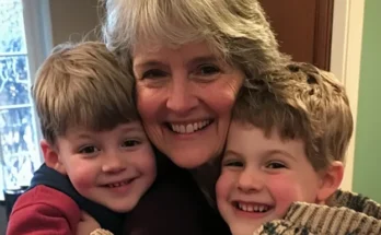 A senior woman with her twin grandsons | Source: Amomama