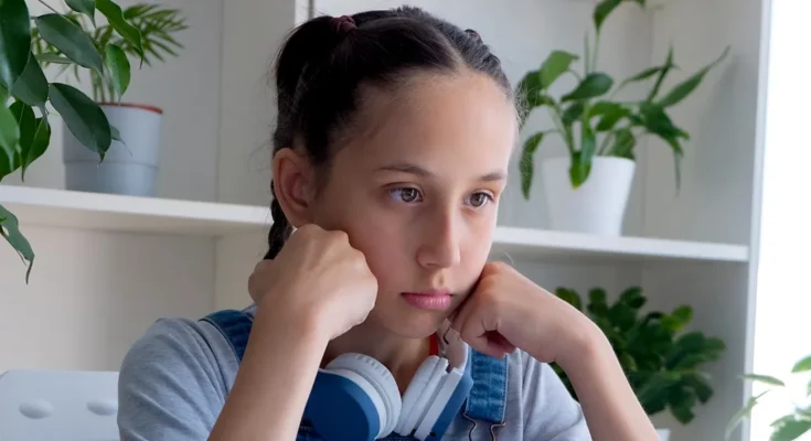 An upset girl | Source: Shutterstock